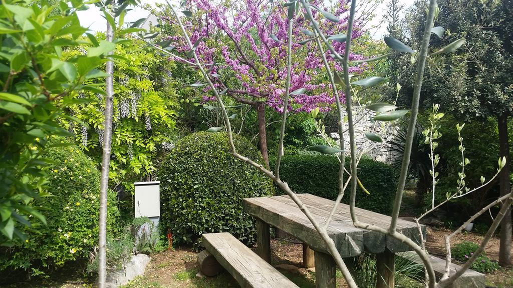 Holiday Home Arboretum Шибеник Экстерьер фото